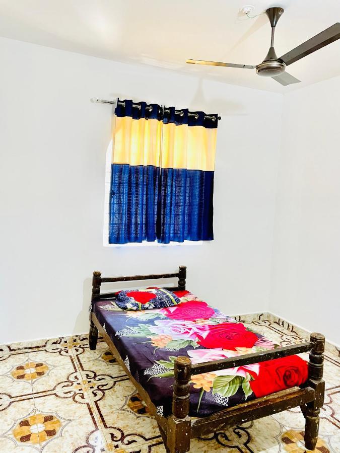 Blue Waves Guest House Calangute Ngoại thất bức ảnh