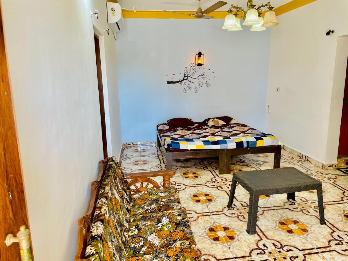 Blue Waves Guest House Calangute Ngoại thất bức ảnh