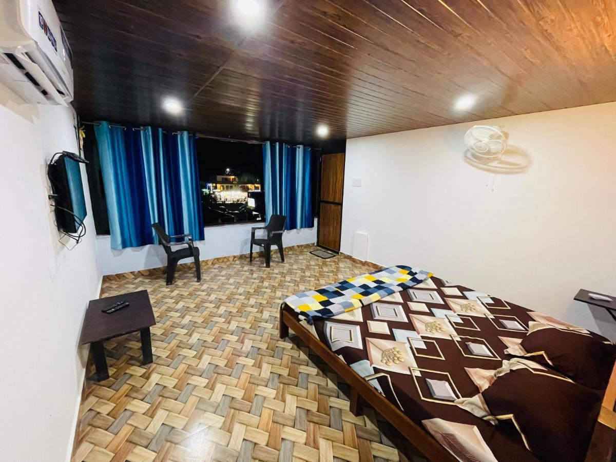 Blue Waves Guest House Calangute Ngoại thất bức ảnh