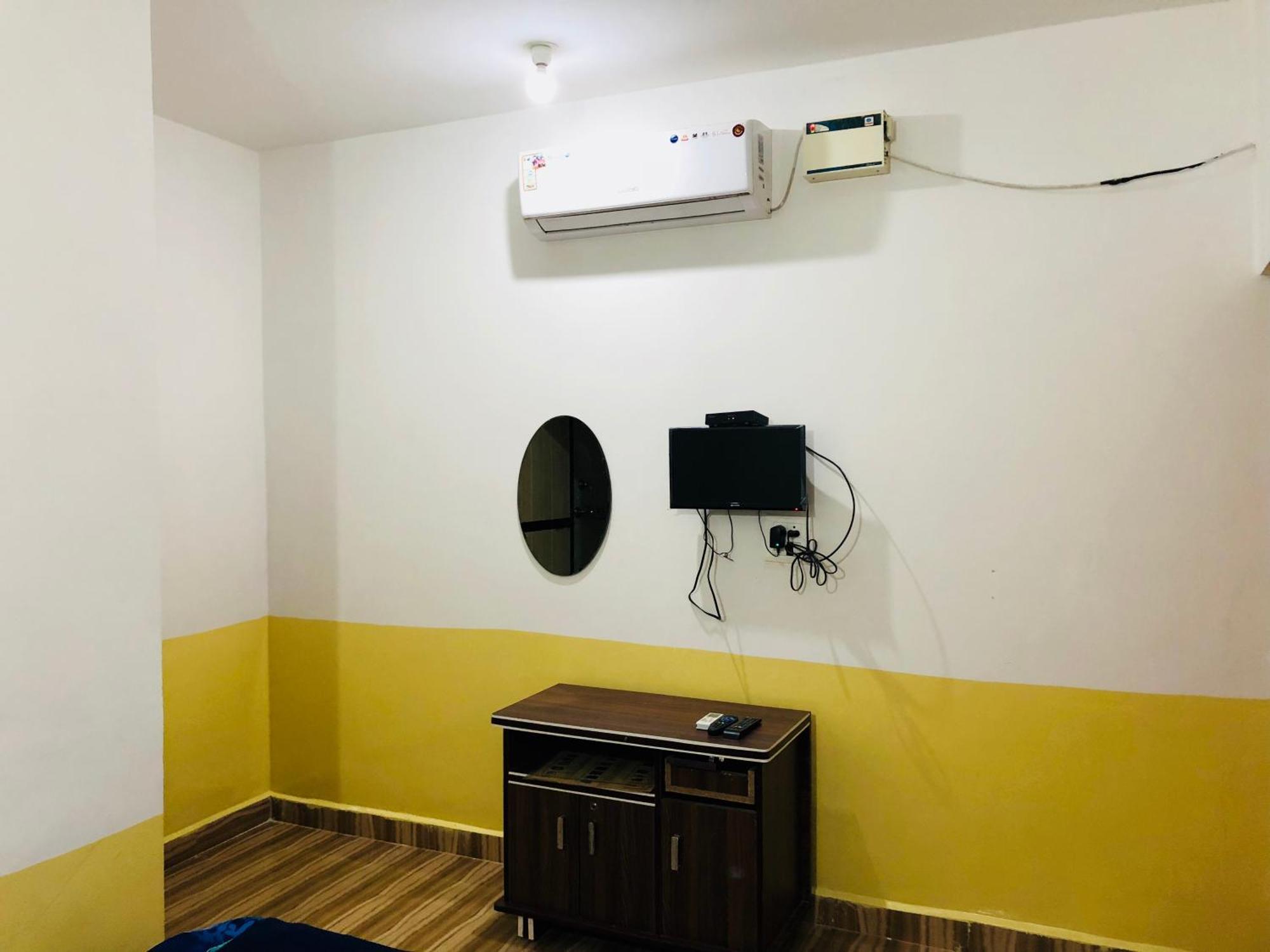 Blue Waves Guest House Calangute Ngoại thất bức ảnh
