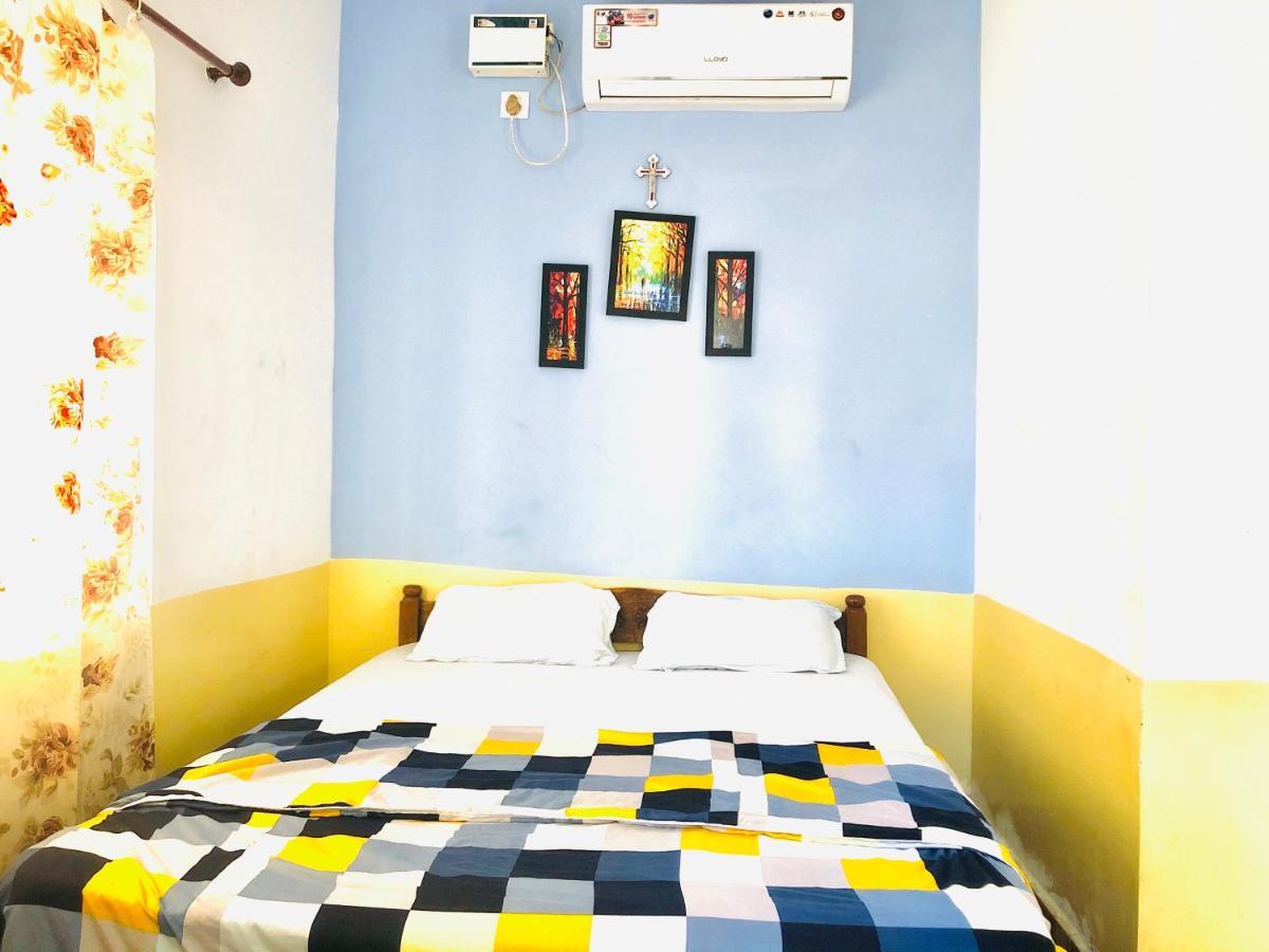 Blue Waves Guest House Calangute Ngoại thất bức ảnh