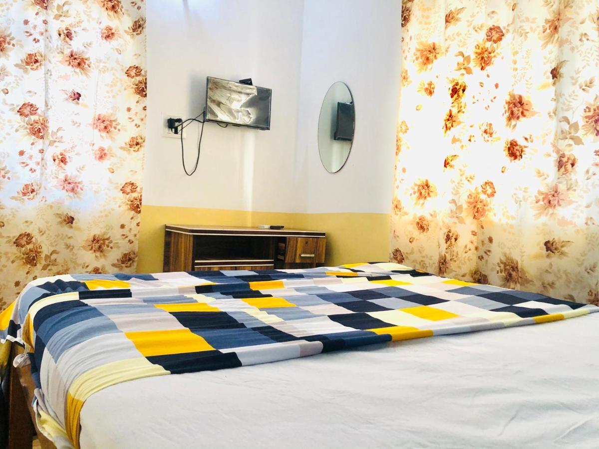 Blue Waves Guest House Calangute Ngoại thất bức ảnh